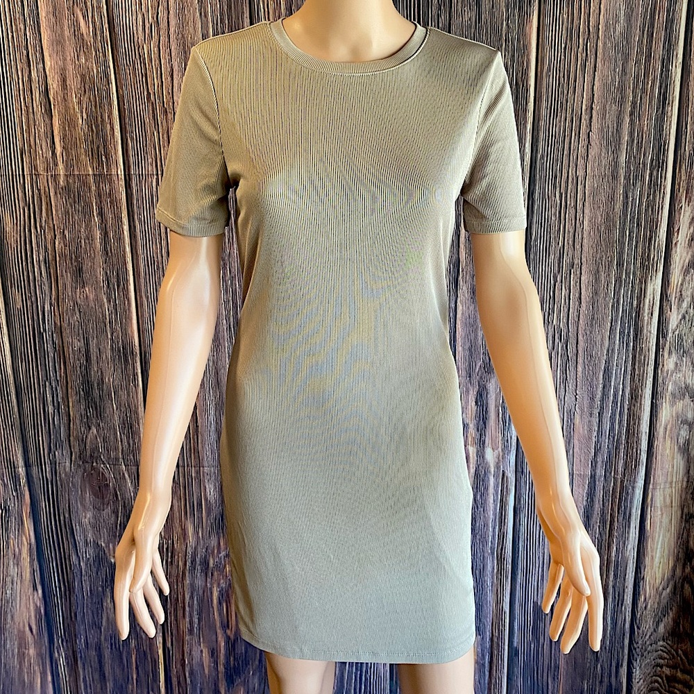 Forever 21 size large tan beige body con dress